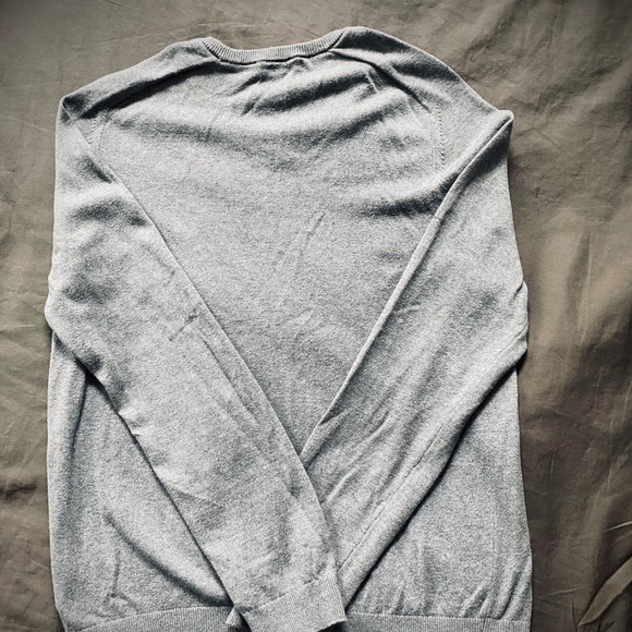 Gap Heather Grey V-Neck Sweater, Men’s Small - Picture 4 of 4